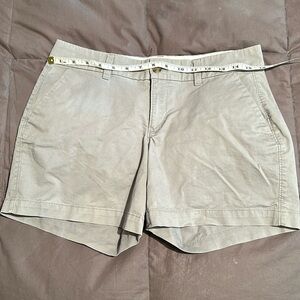 Old Navy gray shorts